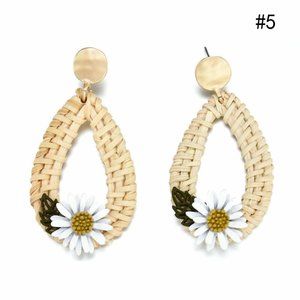 **  BRAND NEW ** BEAUTIFUL BEACHY RATTAN EARRINGS